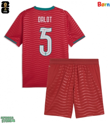 Portugal Diogo Dalot #5 Replika Babytøj Hjemmebanesæt Børn VM 2026 Kortærmet (+ Korte bukser)